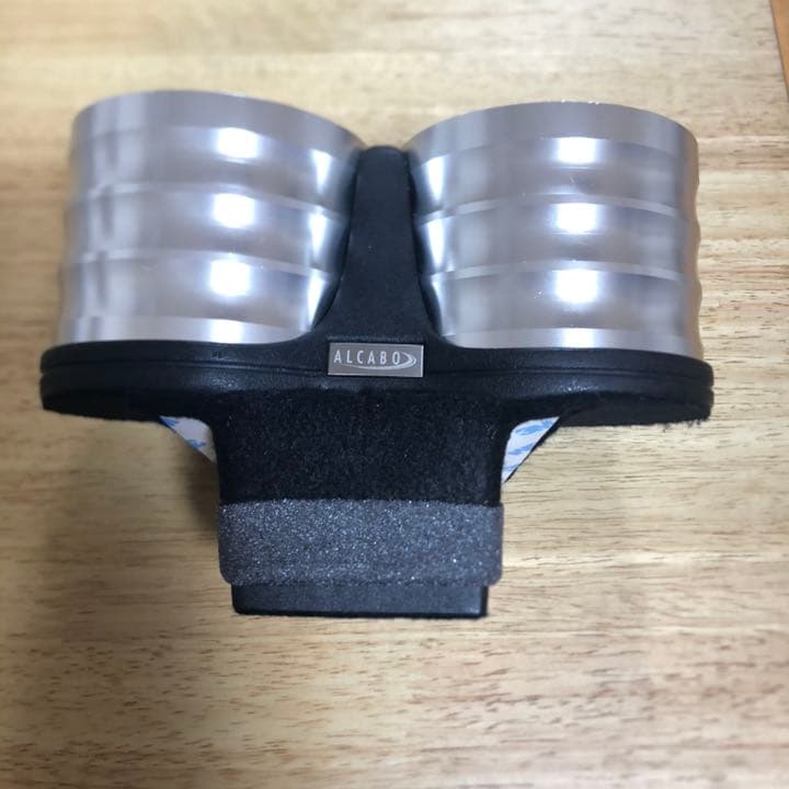 アヌビアス・バルテリー “ブロードホワイト.日本にはこのサイズの株は