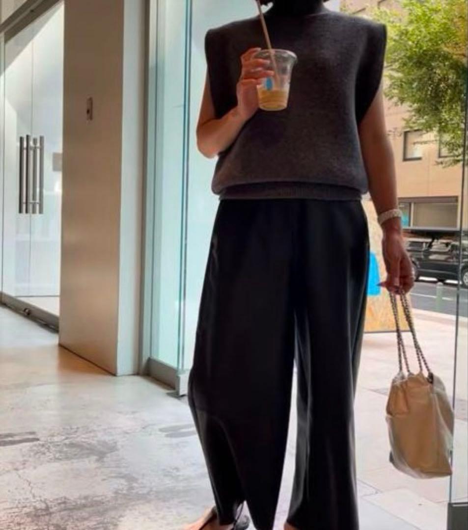 値下げ】Heve ラバーパンツ ブラック 38サイズの通販はau PAY