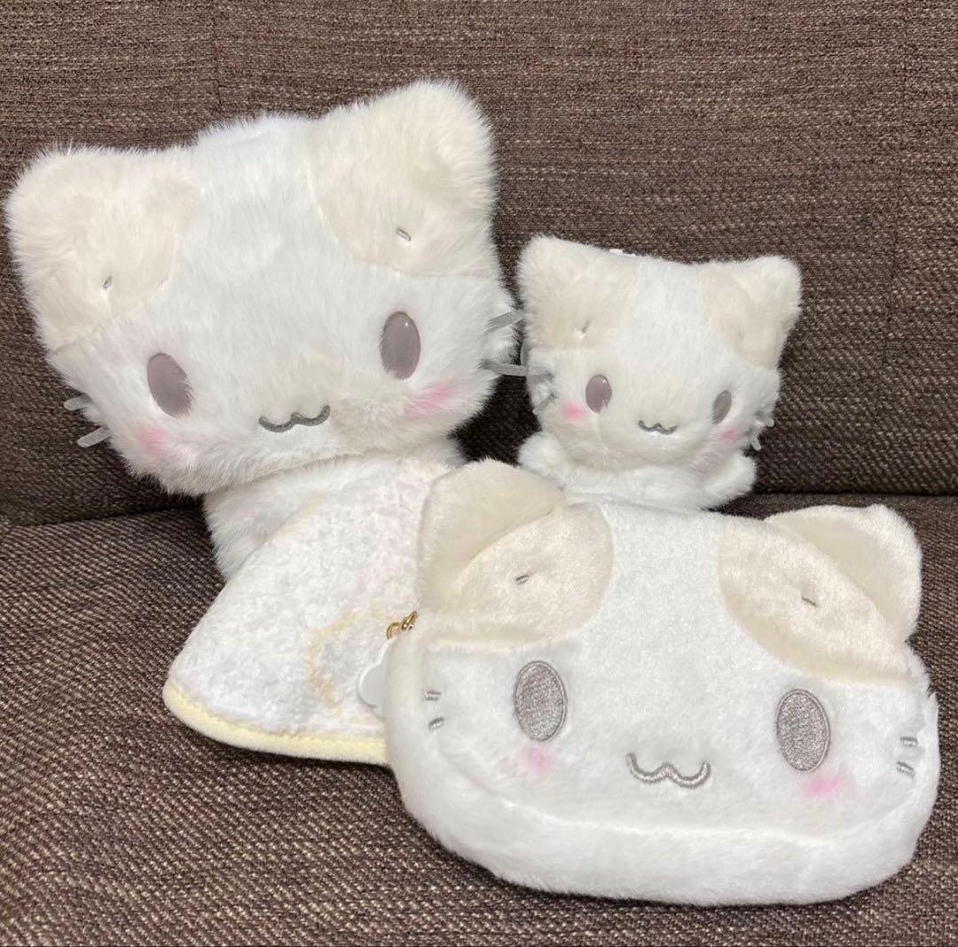 しろふわ雲でおひるね　ぬいぐるみ　ポーチ　マシュマロみたいなふわふわにゃんこ しろふわ雲でおひるね ポーチ フェイス形ポーチ サンリオ マシュマロ