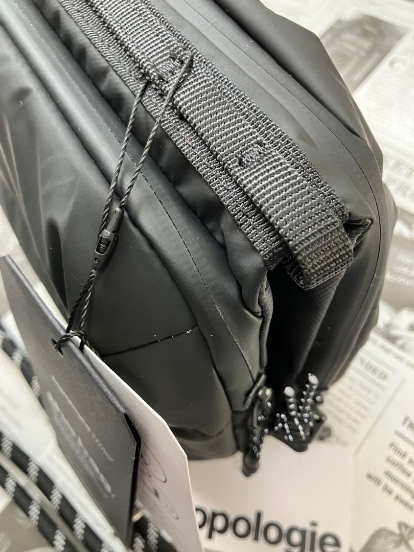 【人気】Topologie Bottle Sacoche トポロジーストラップ付