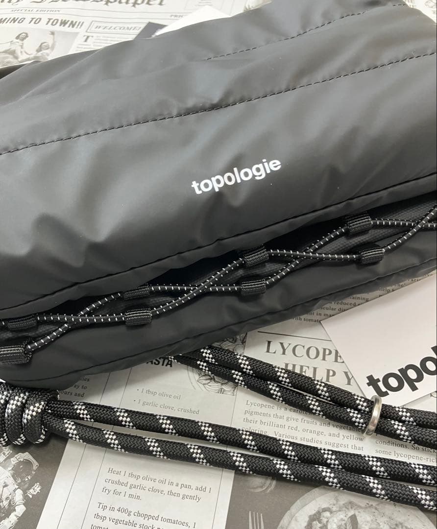 【人気】Topologie Bottle Sacoche トポロジーストラップ付