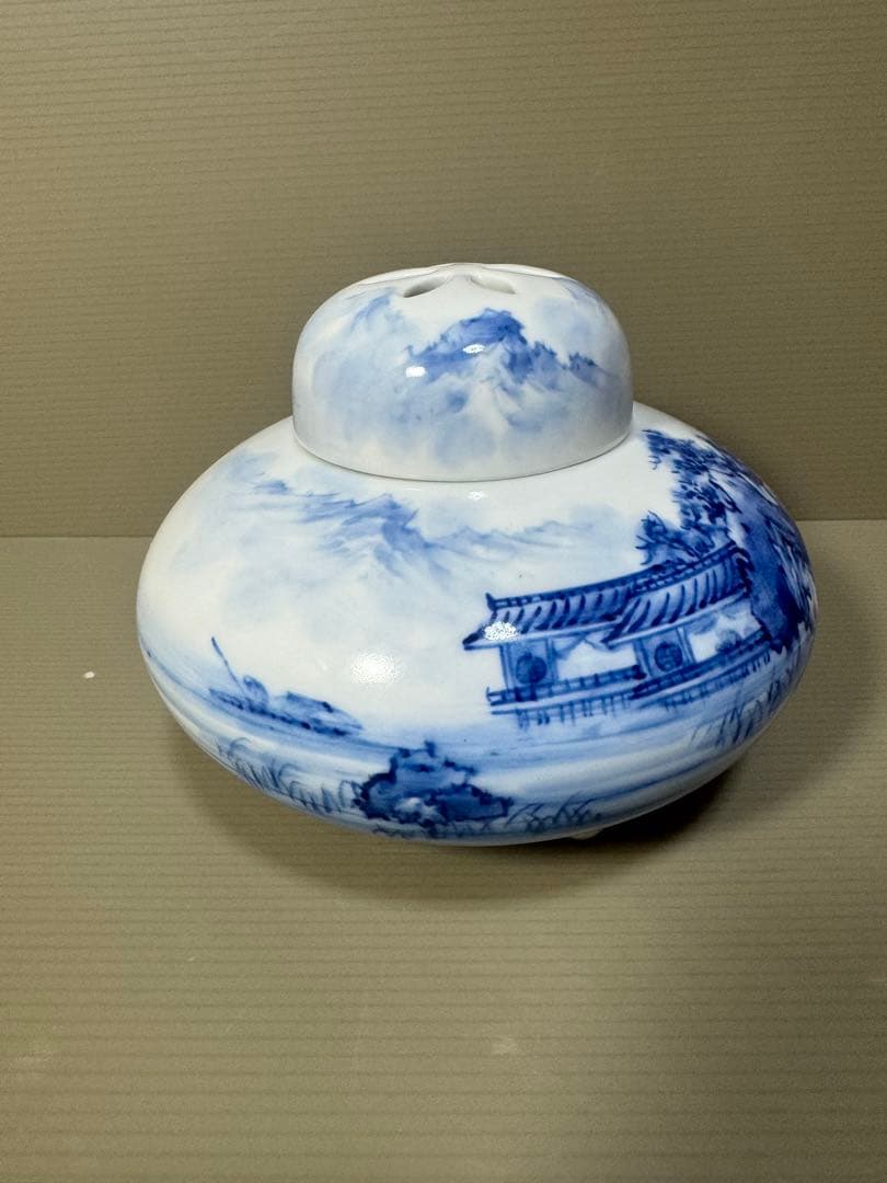 2284 有田焼染付山水香炉
