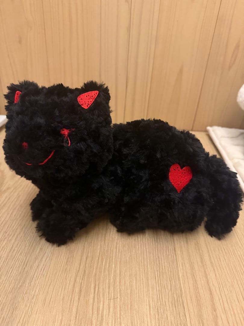 米津玄師 リイシューねこちゃん BLACK AND RED ぬいぐるみ - メルカリ