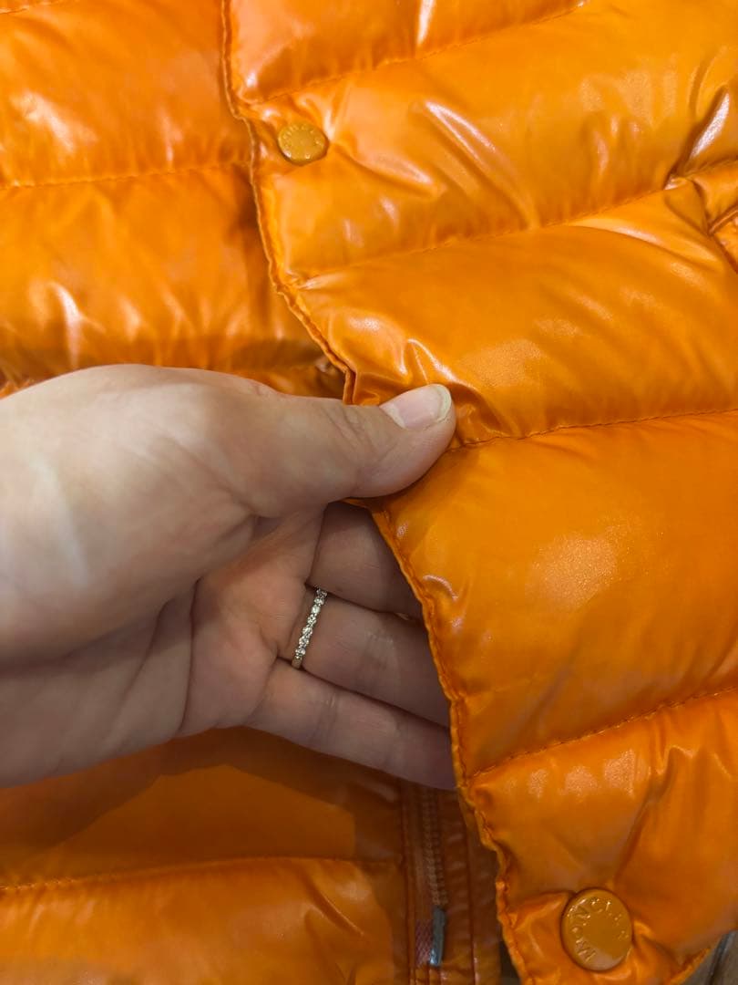 モンクレール　キッズ　ダウンベスト