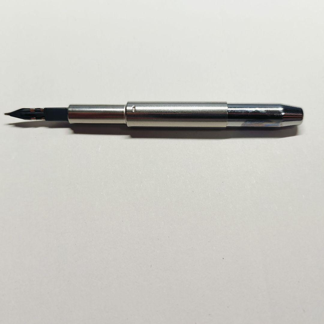 キャップレス デシモ レッド M (中字) PILOT