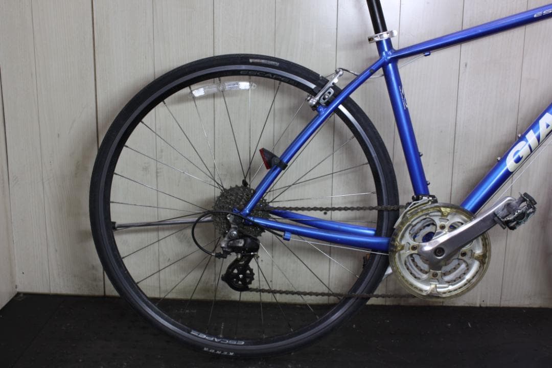 GIANT ESCAPE R3 700C アルミ 24速 470mm青色クロス
