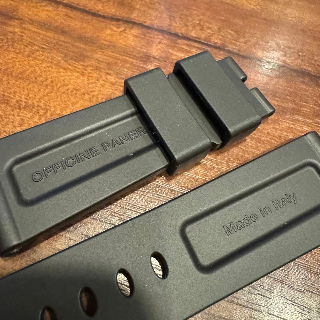 【未使用保管品】パネライ　ラバーベルト　ブラック