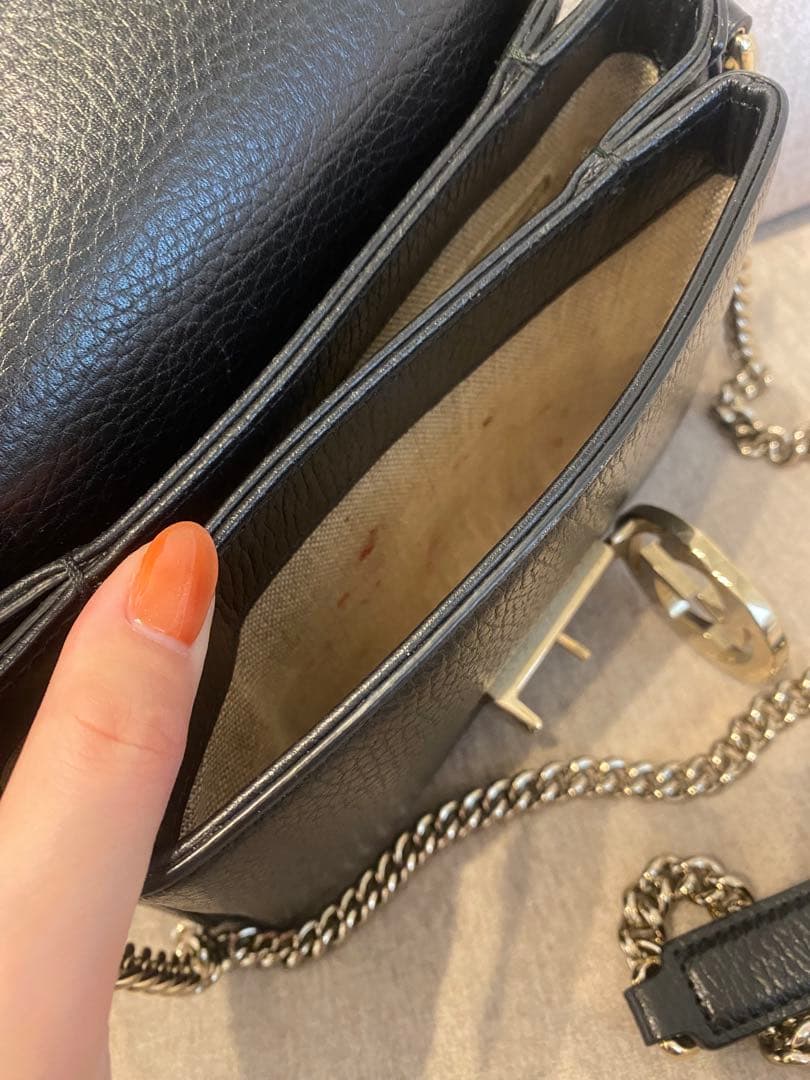 Gucci ブラックレザー ショルダーバッグ