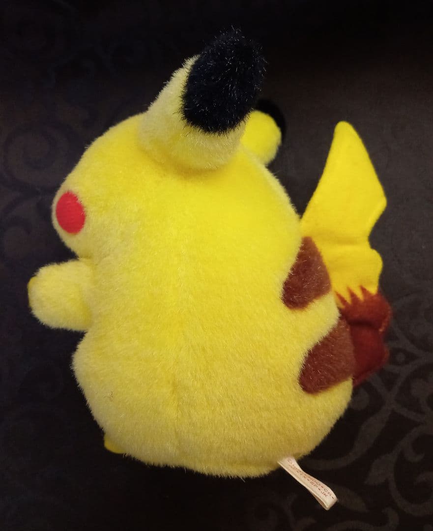 ピカチュウ ぬいぐるみ TOMY タグ無し