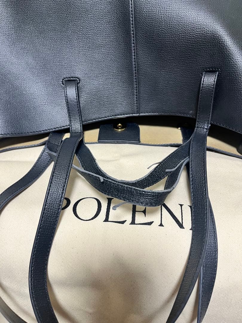 POLÈNE ブラック ショルダーバッグ