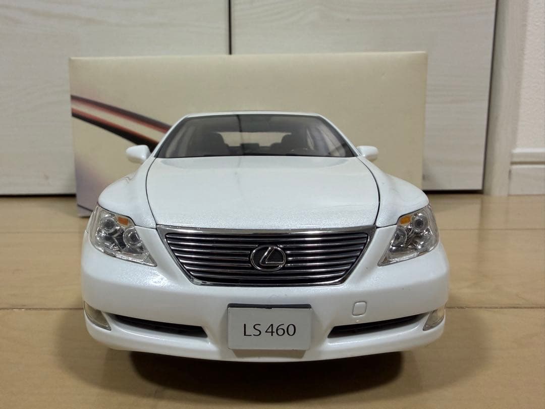 【希少】NOREV ノレブ 1/18 レクサス LS460 ミニカー