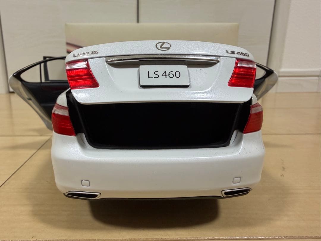 【希少】NOREV ノレブ 1/18 レクサス LS460 ミニカー