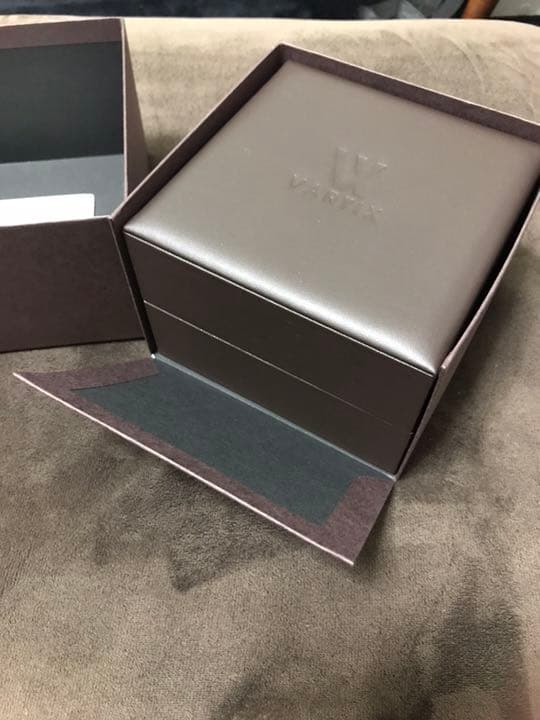 N*l様 機械式時計 VARTIX