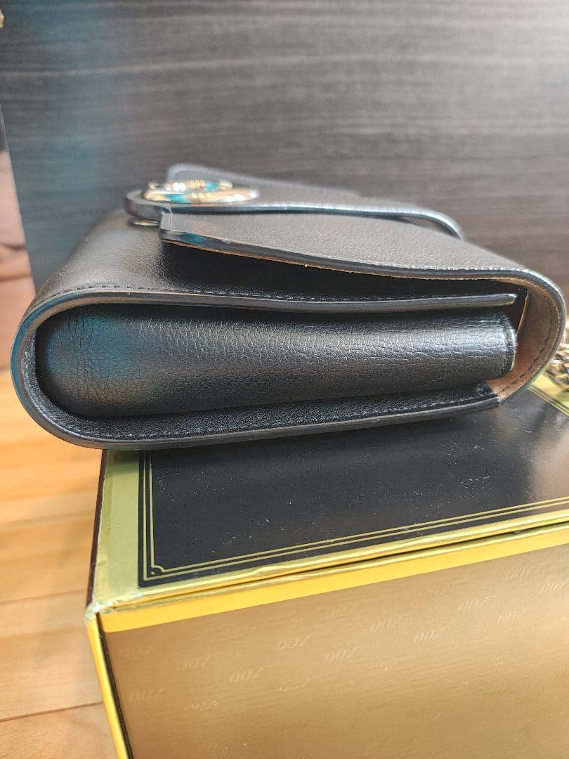 ✨BURBERRY（バーバリー）レザーショルダーバッグ✨