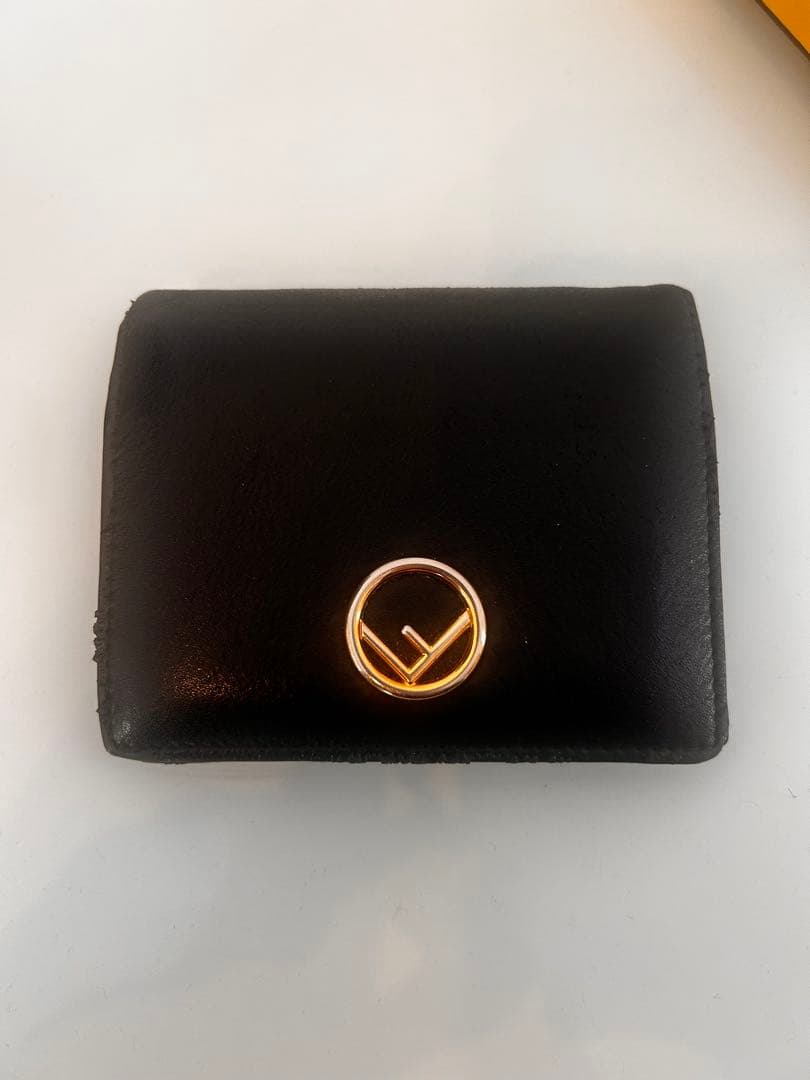 FENDI ブラックレザー 二つ折り財布 箱付き フェンディ エフイズ