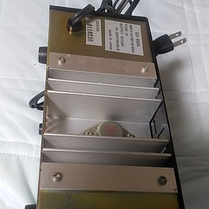 ♢期間限定♢コンバータです♢AC100Vから13.8Vに変換♢ ♢期間