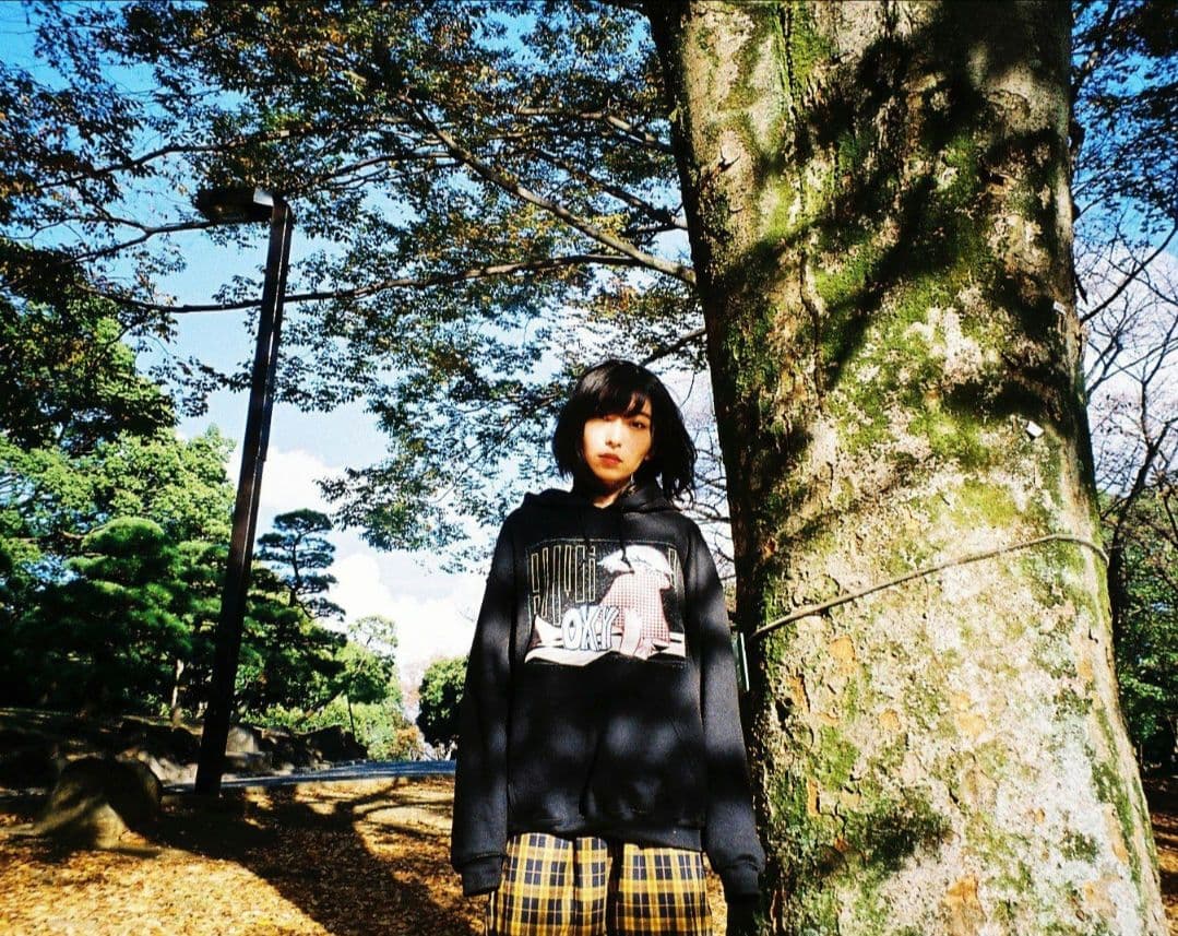 美品】酸欠少女さユり OXY girl 裏起毛 スウェット パーカー L - メルカリ