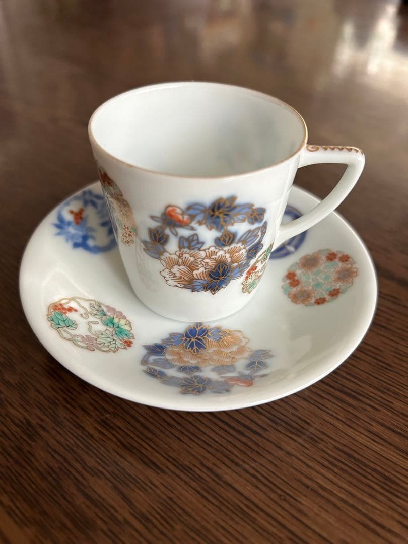 お値下げしました ビンテージ、オールド深川製磁、金彩染錦花丸紋 コーヒー