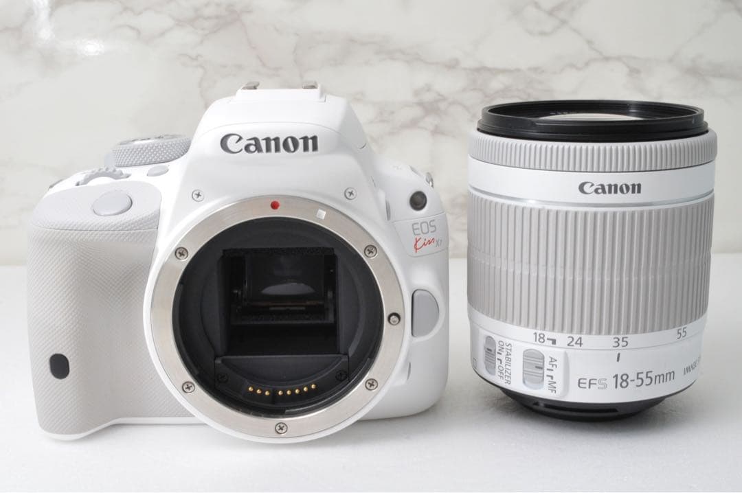 美品❣️ショット数新品級 Canon EOS Kiss X7⭐️ホワイト - メルカリ
