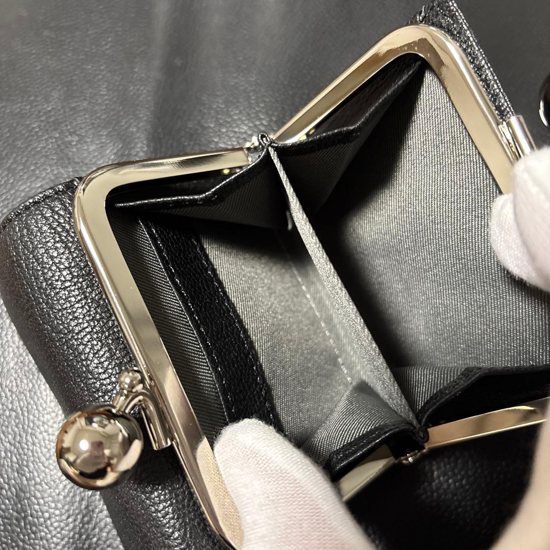 【超美品】PEZキャラクター刺繍 三つ折り財布 ブラック