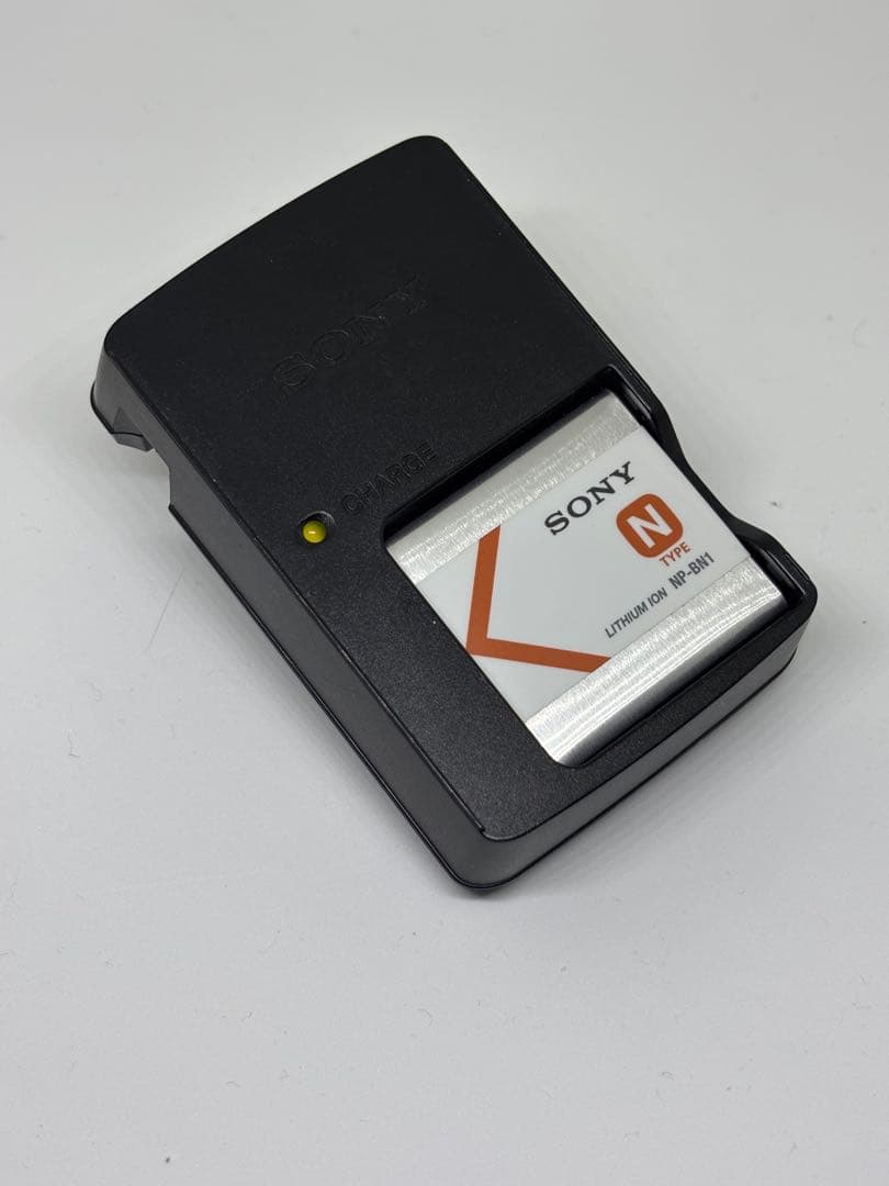 Sony Cyber-shot 14.1メガピクセル コンパクトデジタルカメラ