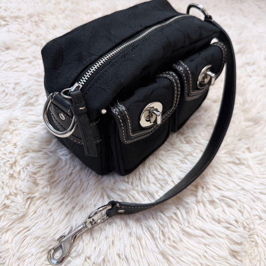 美品✨ COACH コーチ シグネチャー ターンロック アクセサリーポーチ