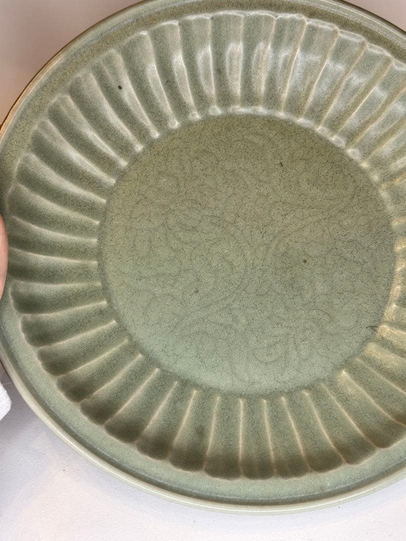 明代　龍泉窯　青磁盤