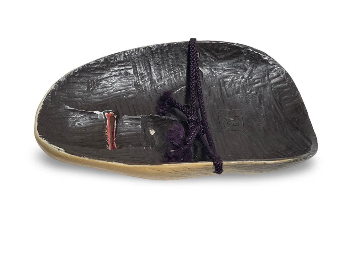 能面 木製 笑顔の表情