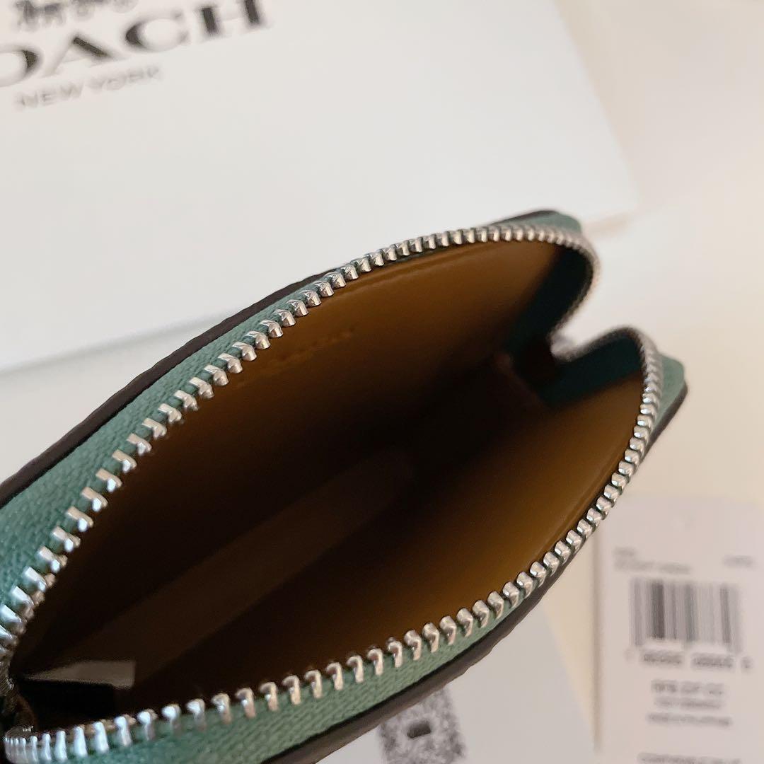 COACH コース　ケース　小銭入れ財布　ソフトグリーン　緑色　パスケース