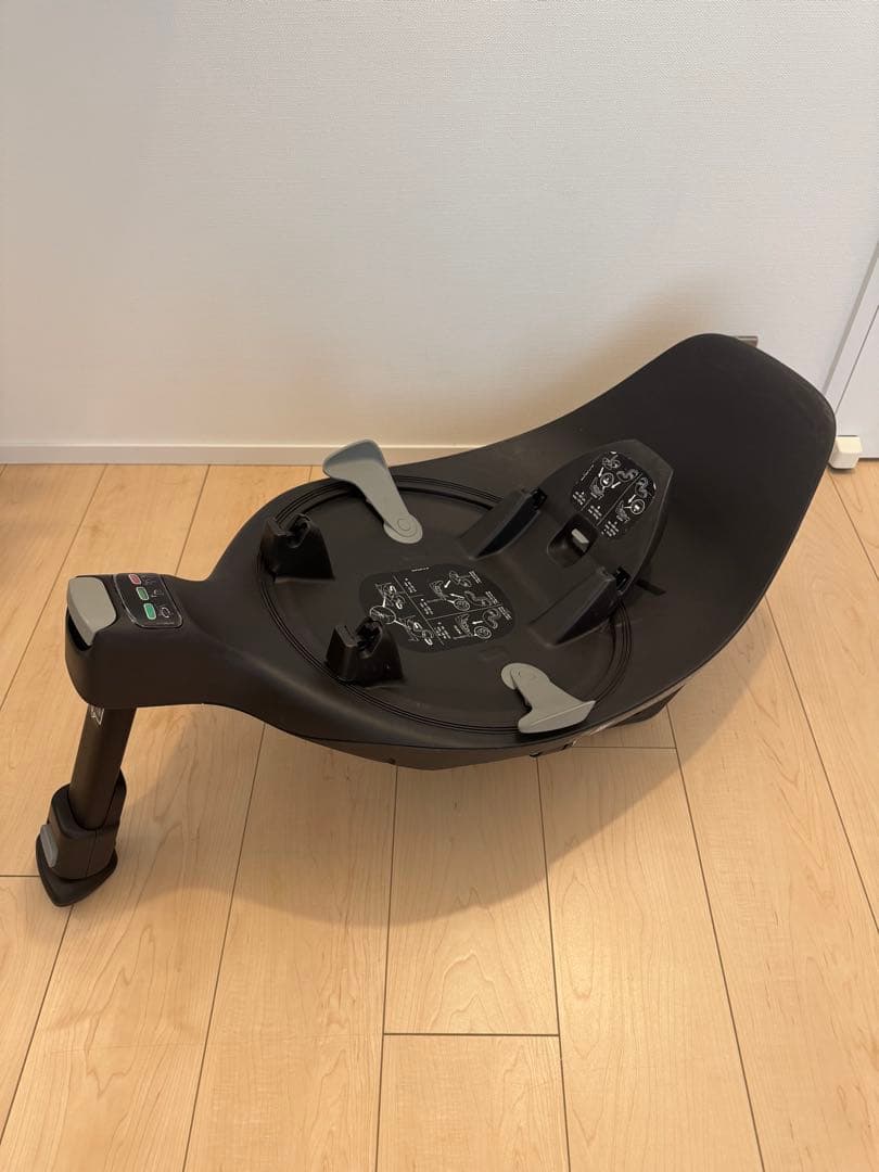 Cybex BASE T チャイルドシートベース