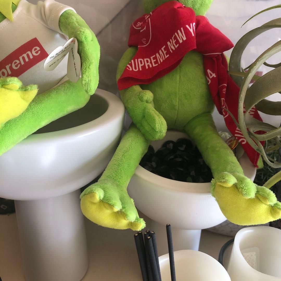 Supreme♡Kermit コラボ カーミットぬいぐるみ キャラクターレア