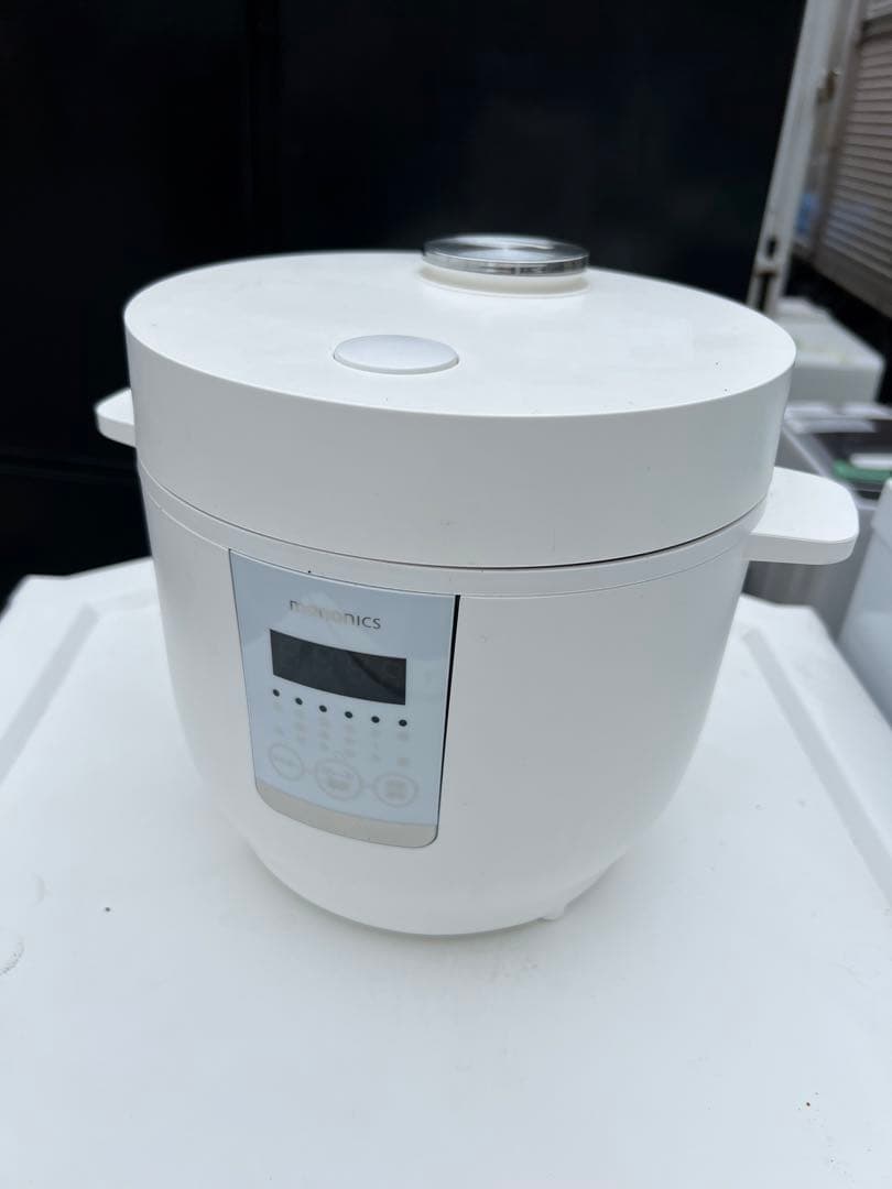 高年式】2022年式 3合 mononics 炊飯器 MN-RC12-BK - メルカリ
