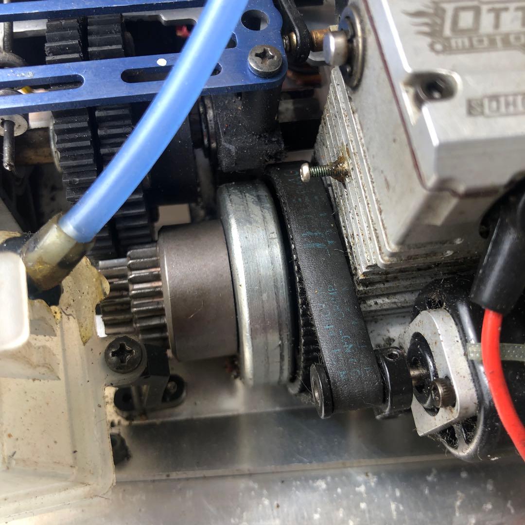 京商インファーノ　2気筒ニトロエンジン搭載