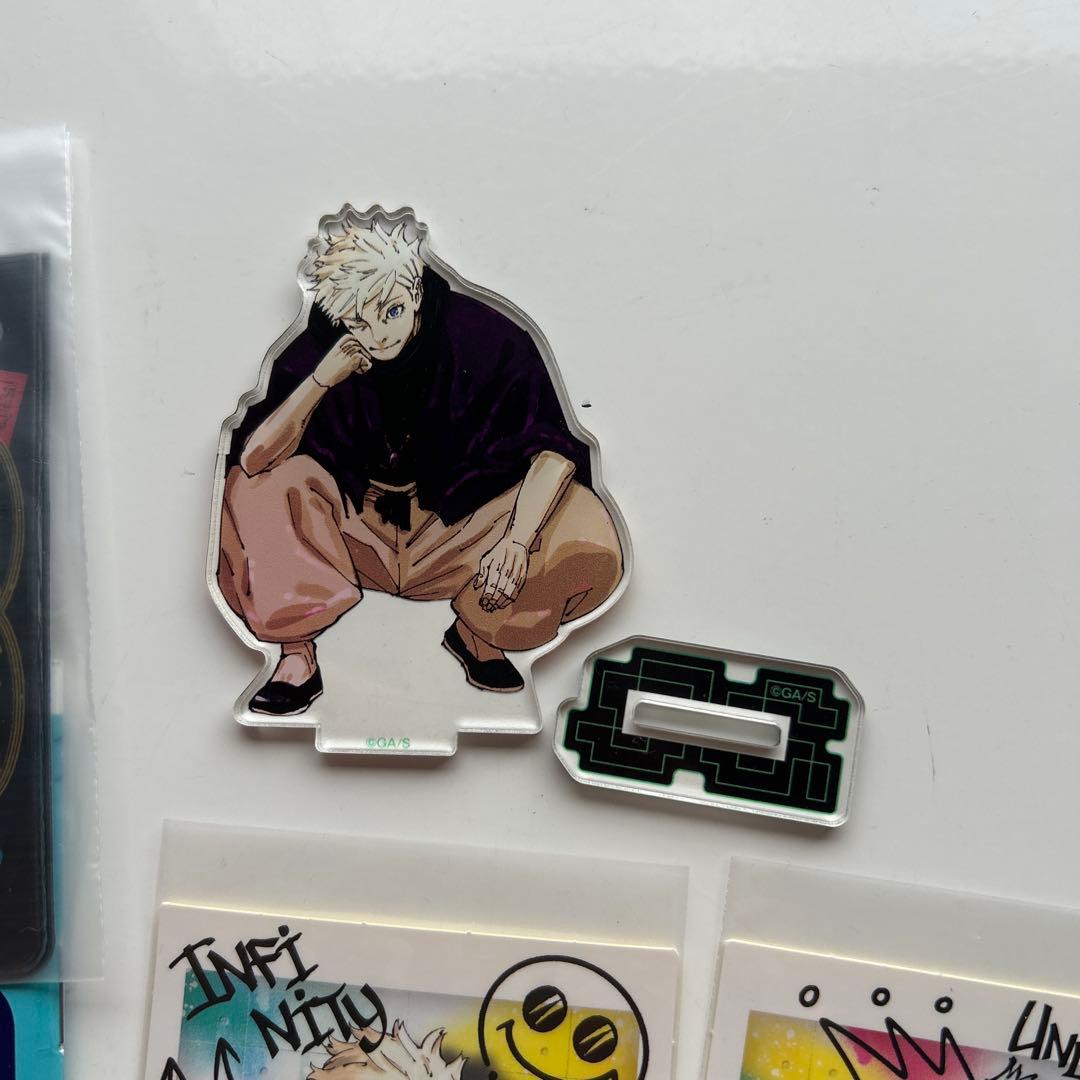 呪術廻戦』五条悟グッズまとめ売り（アクリルスタンド、ステッカー、缶