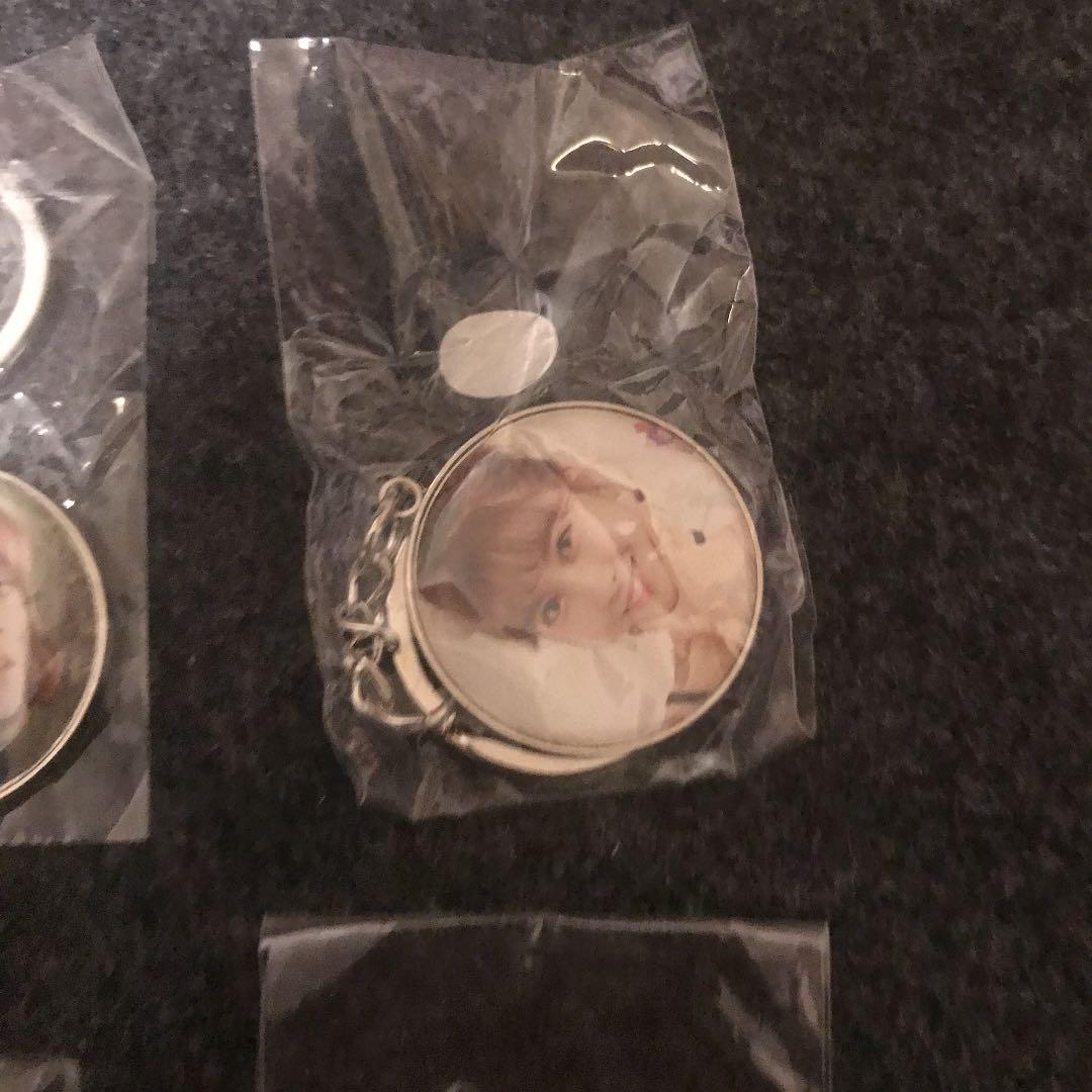 韓国POP UP STORE TWICE LIKEYキーホルダー　セット