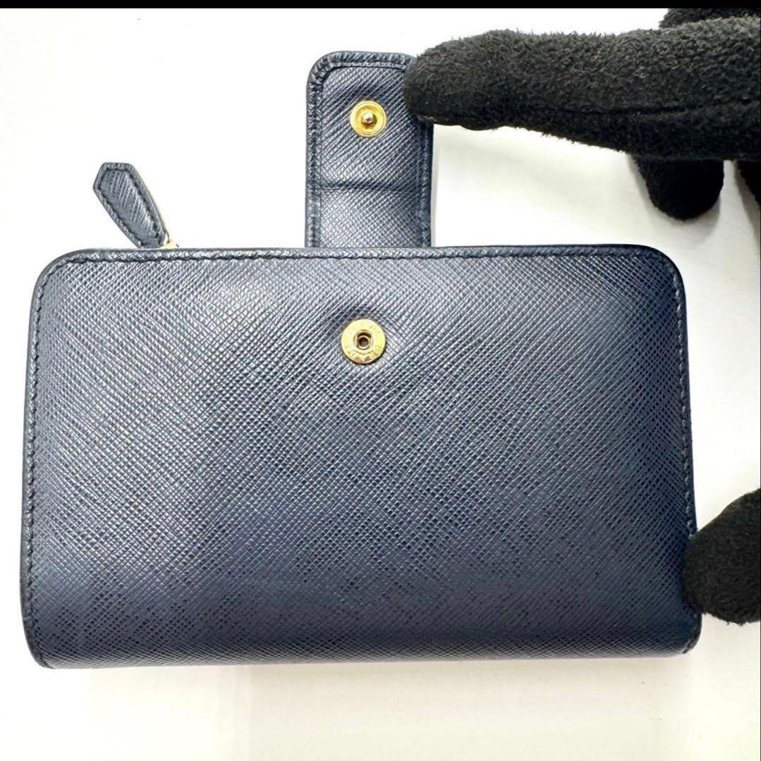 【美品】プラダ サフィアーノレザー ロゴプレート 二つ折り財布