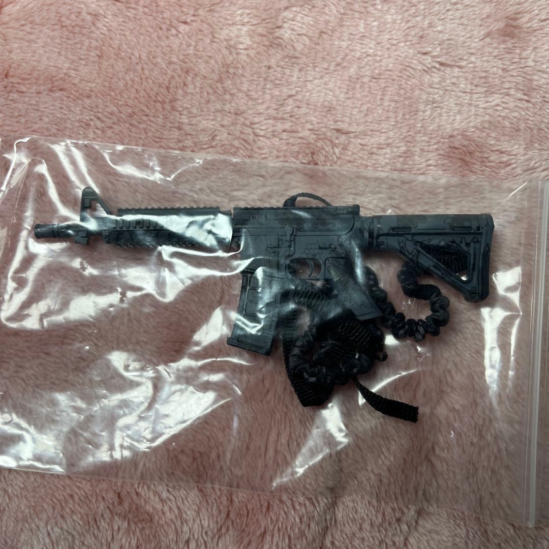 現状　ミリタリー女性　メイドアクションフィギュア用衣装　武器　アクセサリーセット