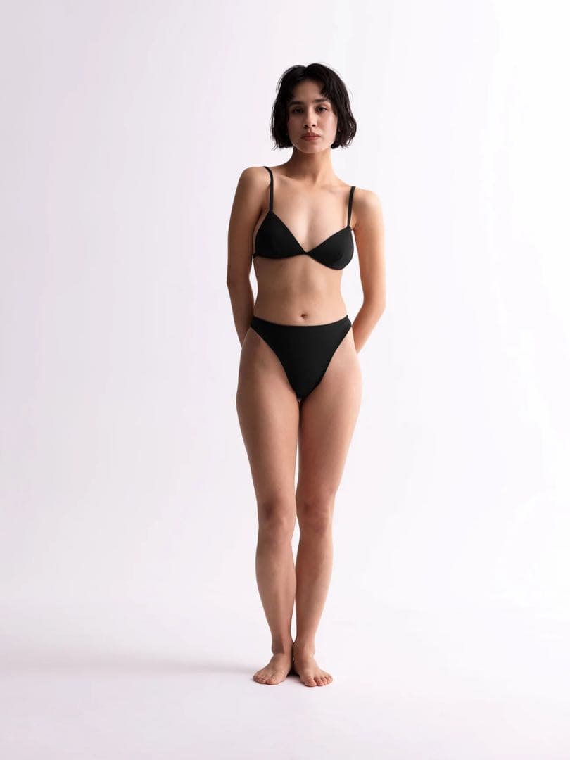 SISANDI ブラック ビキニブラ Sサイズ