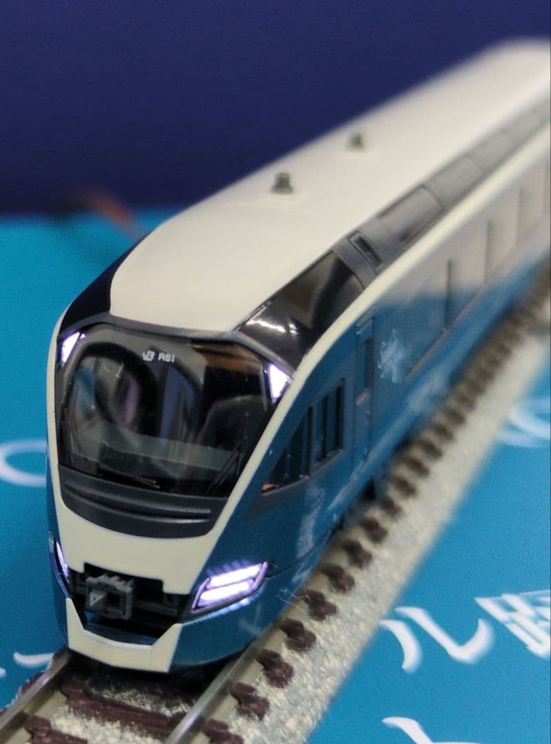 鉄道模型 E261系 サフィール踊り子 　　　特別企画品！！