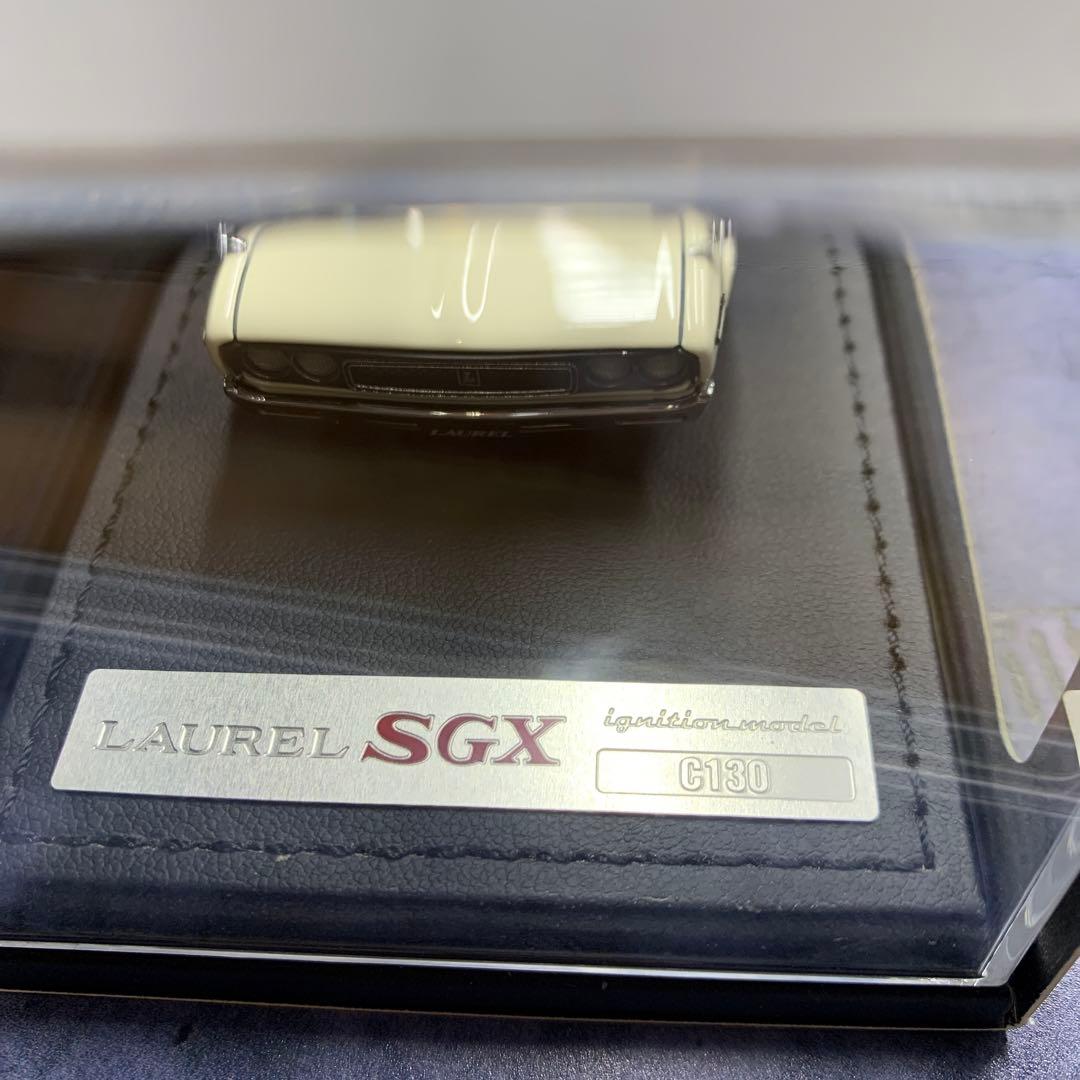 イグニッションモデル　1/43 NISSAN ローレル