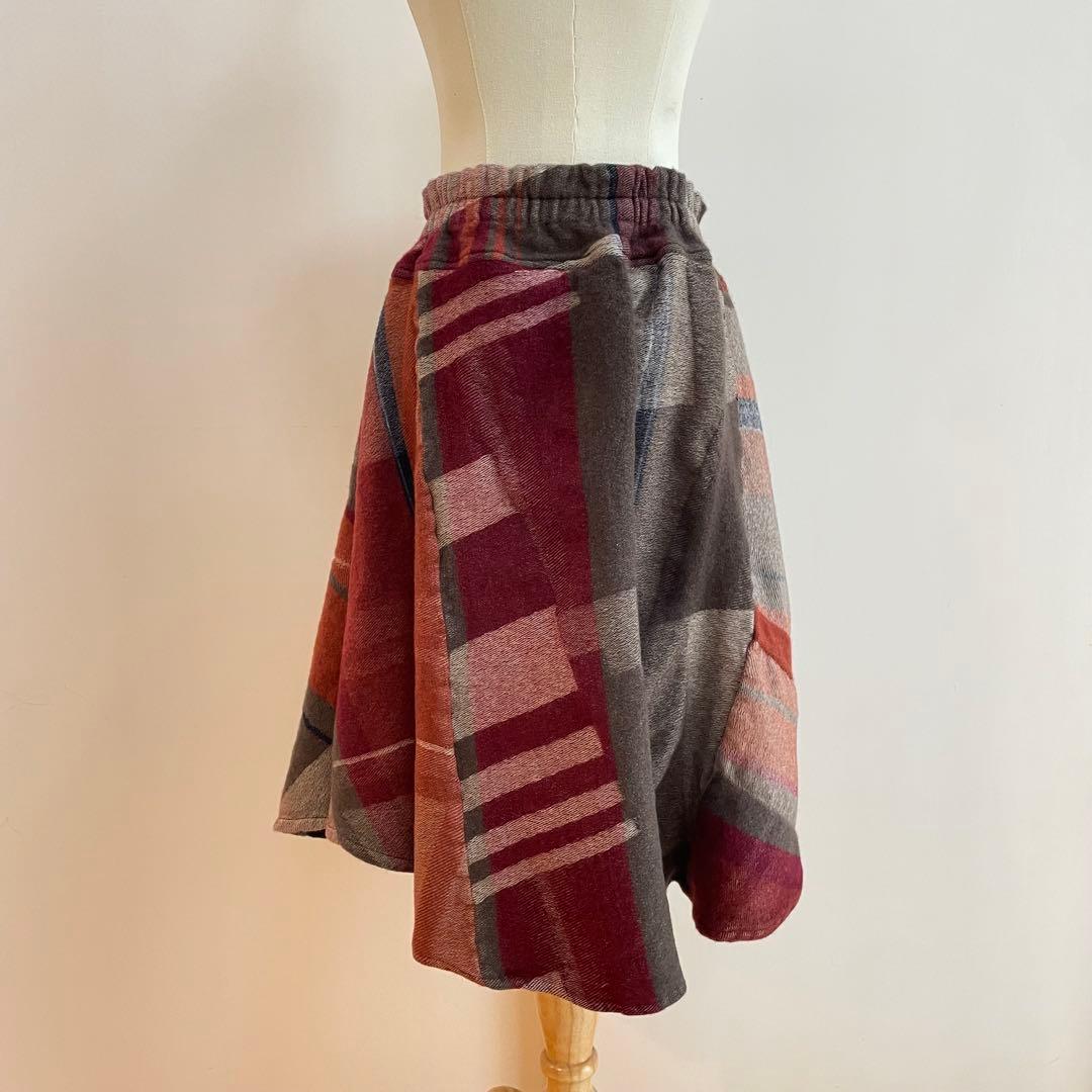 tamaki niime 玉木新雌　ウールフレアスカート　温かみ　ポケット　総柄