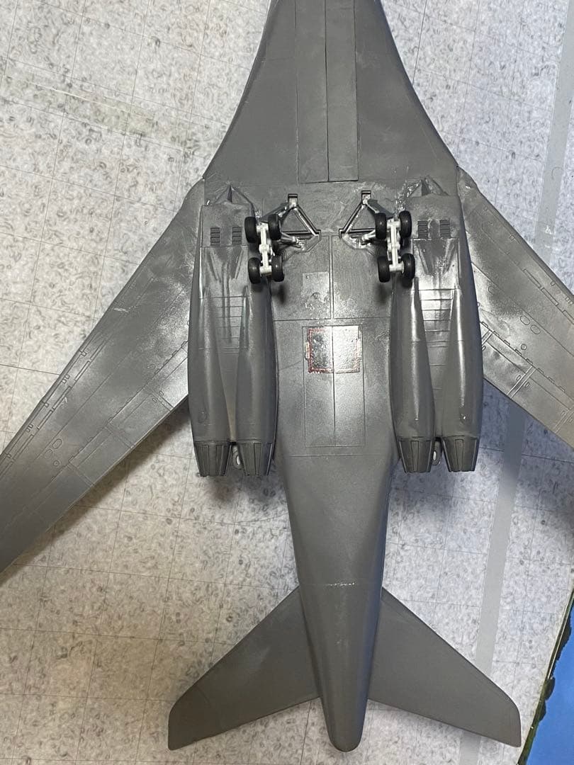 B-1Bランサー 1/72スケールプラモデル完成品 MPC