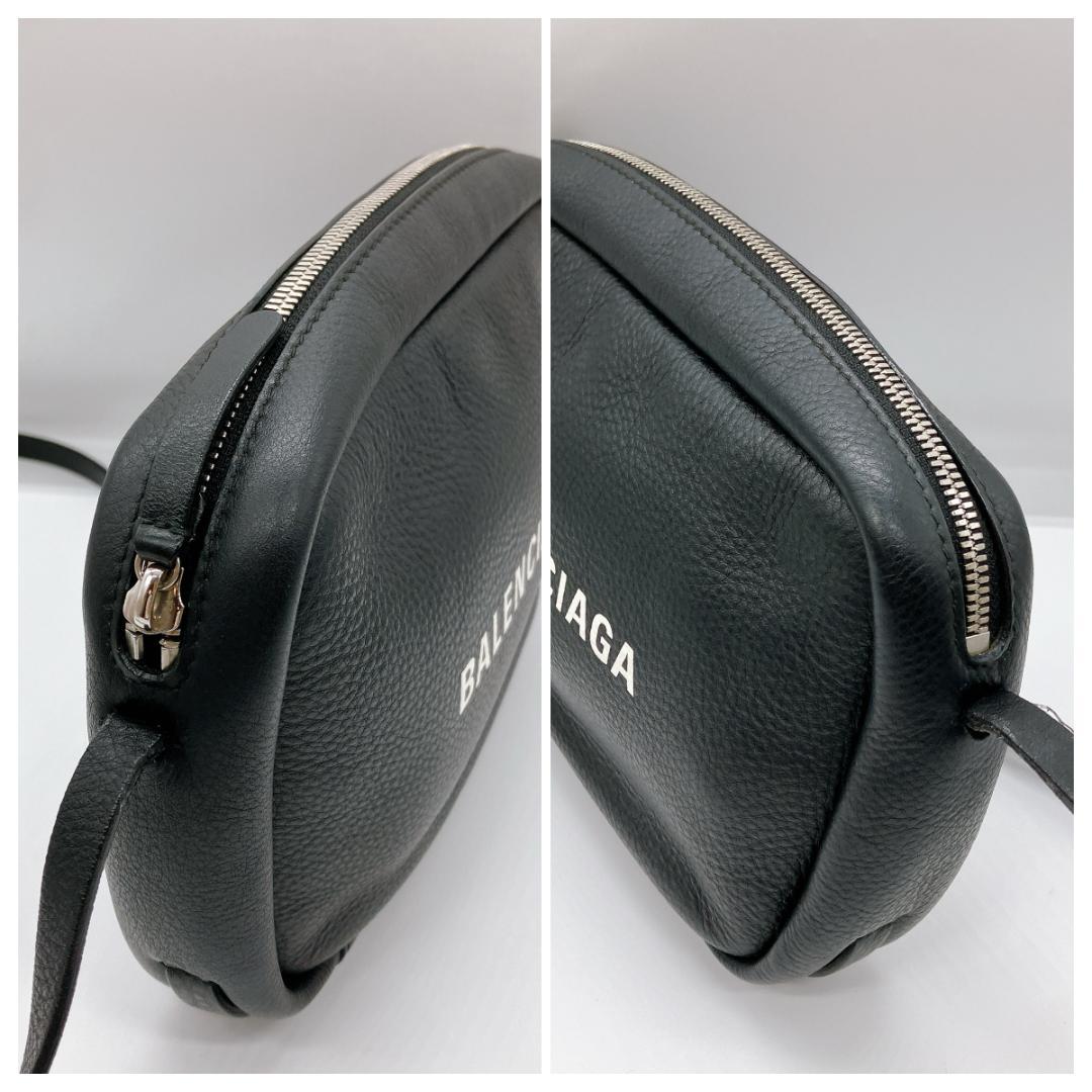 BALENCIAGA エブリデイ カメラバッグ ショルダーバッグ バッグ レザー