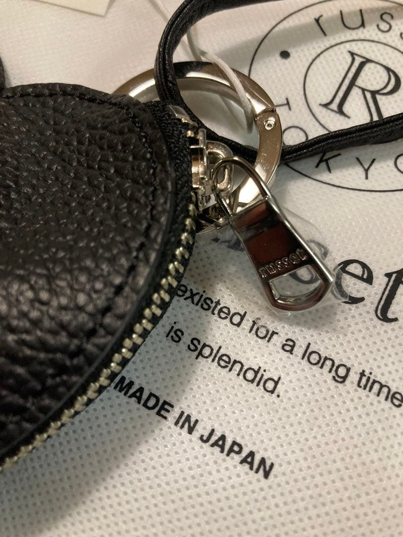 ラシット　レザーハートチャーム