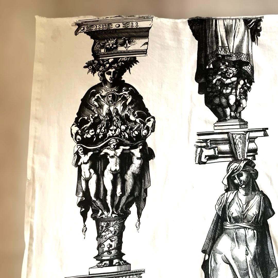 匿名配送 ヴィンテージ 希少】中世古典的彫刻デザインの綿生地