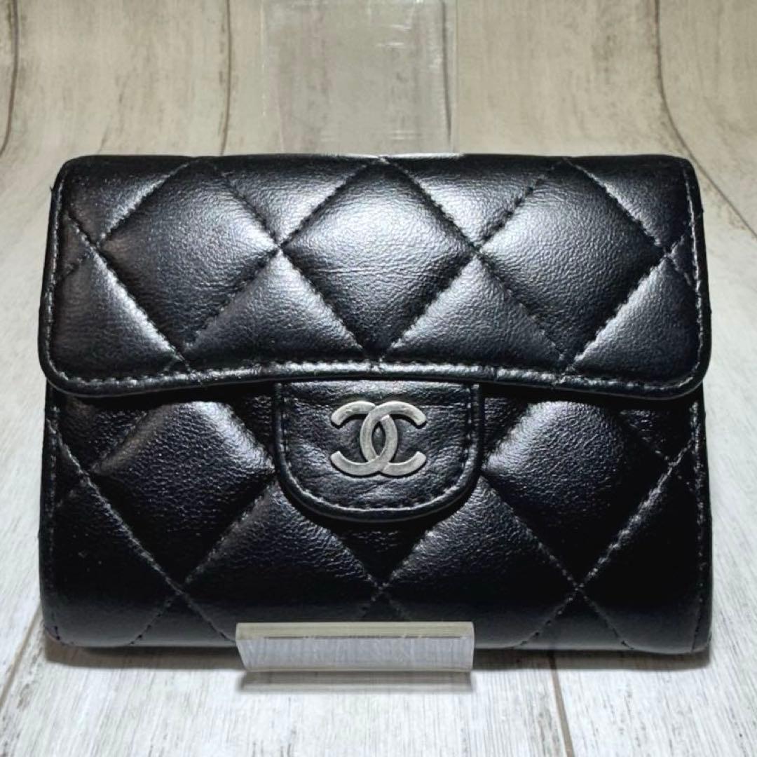 美品✨CHANELシャネル マトラッセ 小銭入れ シルバー ラム　パース