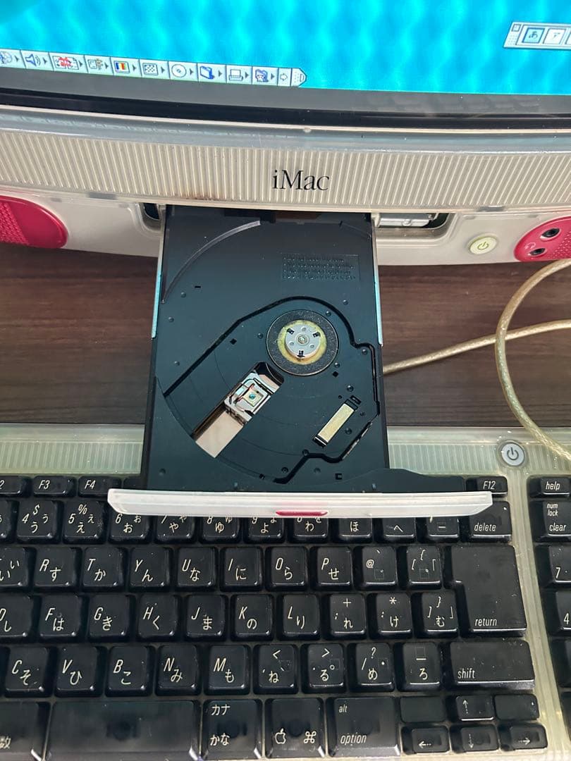 キャンディな初代iMac G 3 動作商 ノスタルジーにひたるな！ 発売20周年を