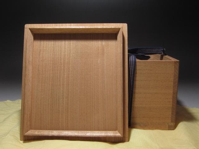 ☆ 若尾利貞 黄瀬戸茶碗 味わい深い一品です☆y262