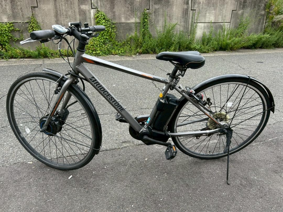 と*ぼ様 即決　楽ちん　ブリジストン 電動アシスト自転車 シルバー　直引き　名古
