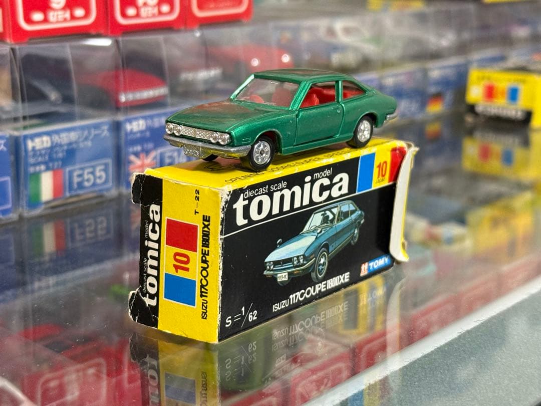 トミカ 黒箱 日本製 いすゞ 117クーペ 1800XE